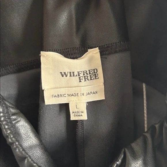 Wilfred Free • black faux leather leggings - Picture 5 of 5